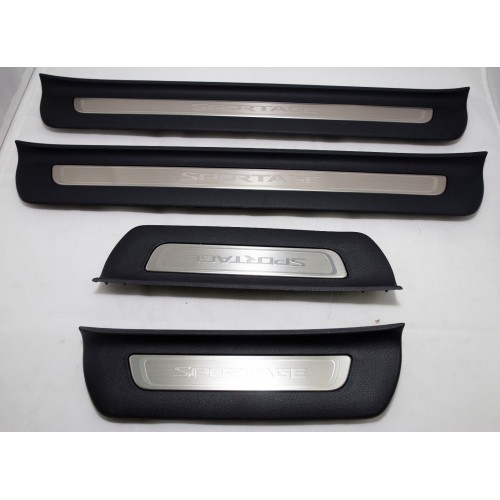 Оригинальные накладки на пороги Kia Sportage 2017